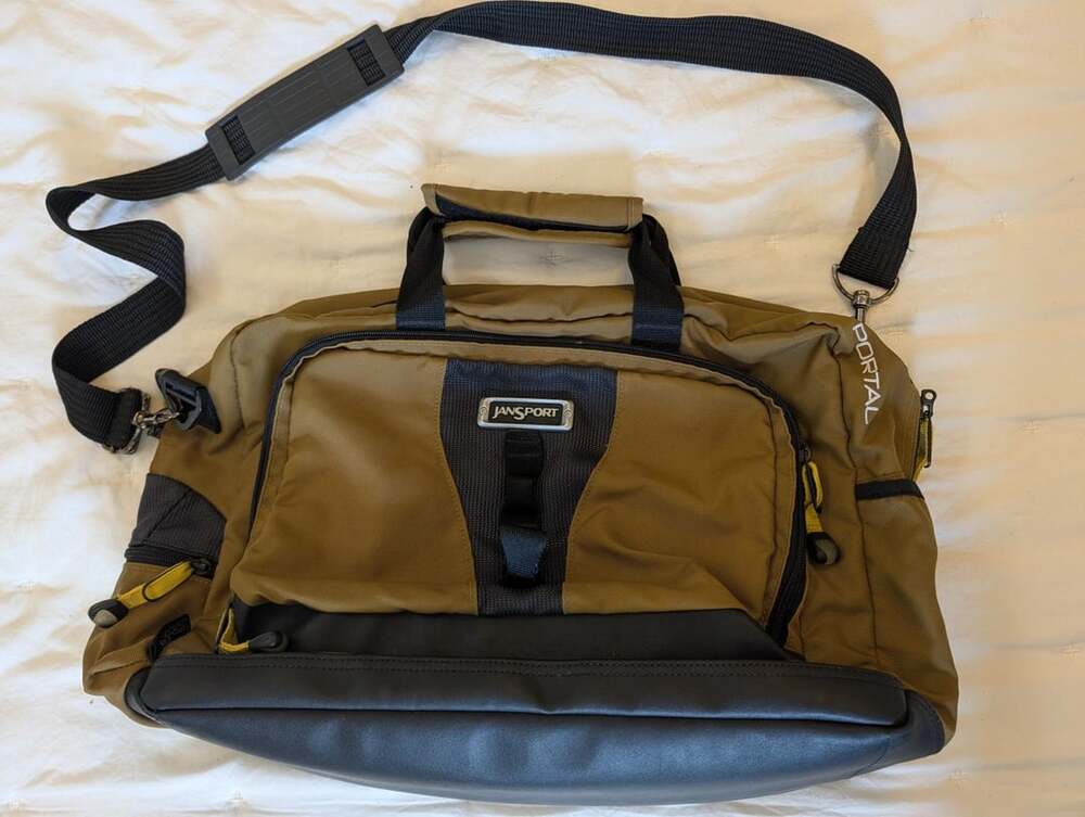 JanSport Portal Discontinued Y2K Crossbody Messenger Bag Khaki Brown Black Utili